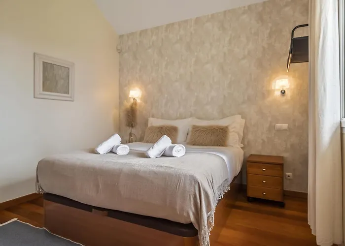 Casas Do Salao By Homie Porto Moniz