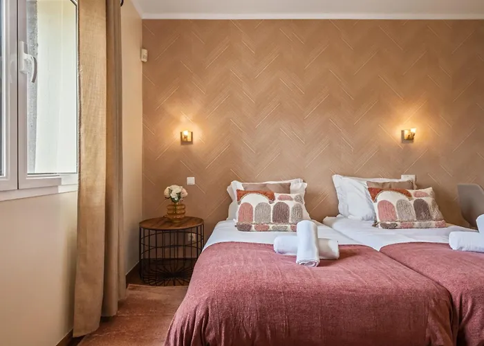 Casas Do Salao By Homie Porto Moniz