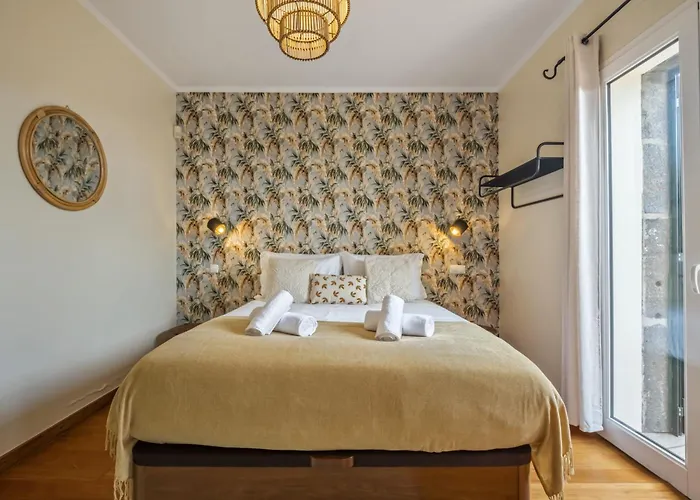 Casas Do Salao By Homie Porto Moniz